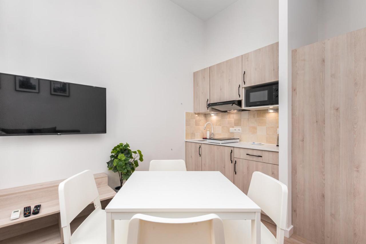 Apartment Swietokrzyska 16 *